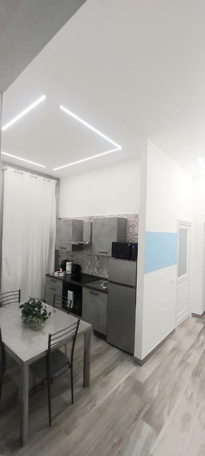 Apartamento Casa Cosmedin Nápoles Exterior foto